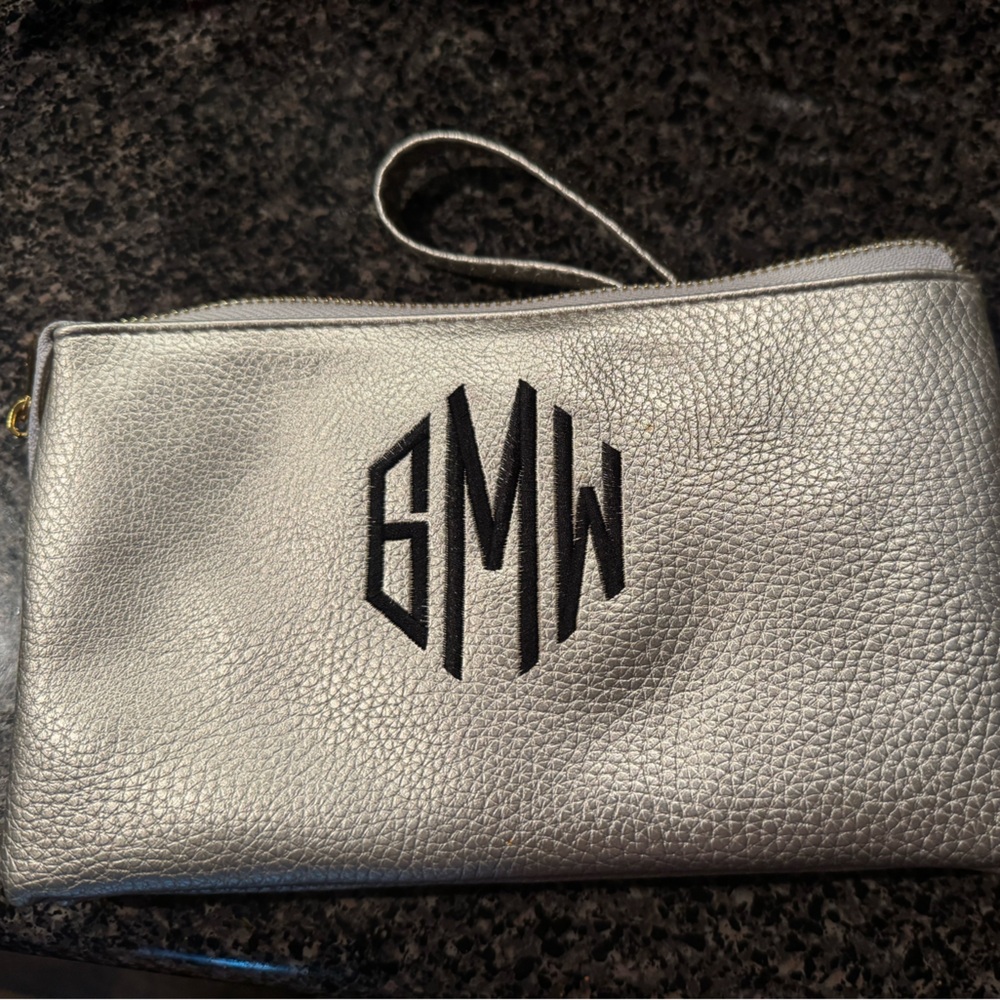 Jen and co Wristlet crossbody